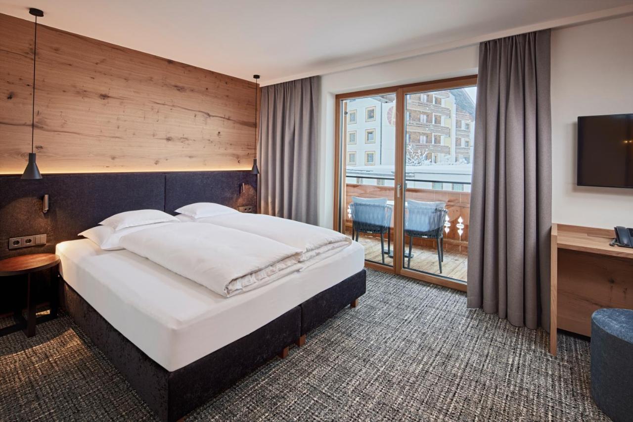 Hotel Auenhof Лех ам Алберг Екстериор снимка