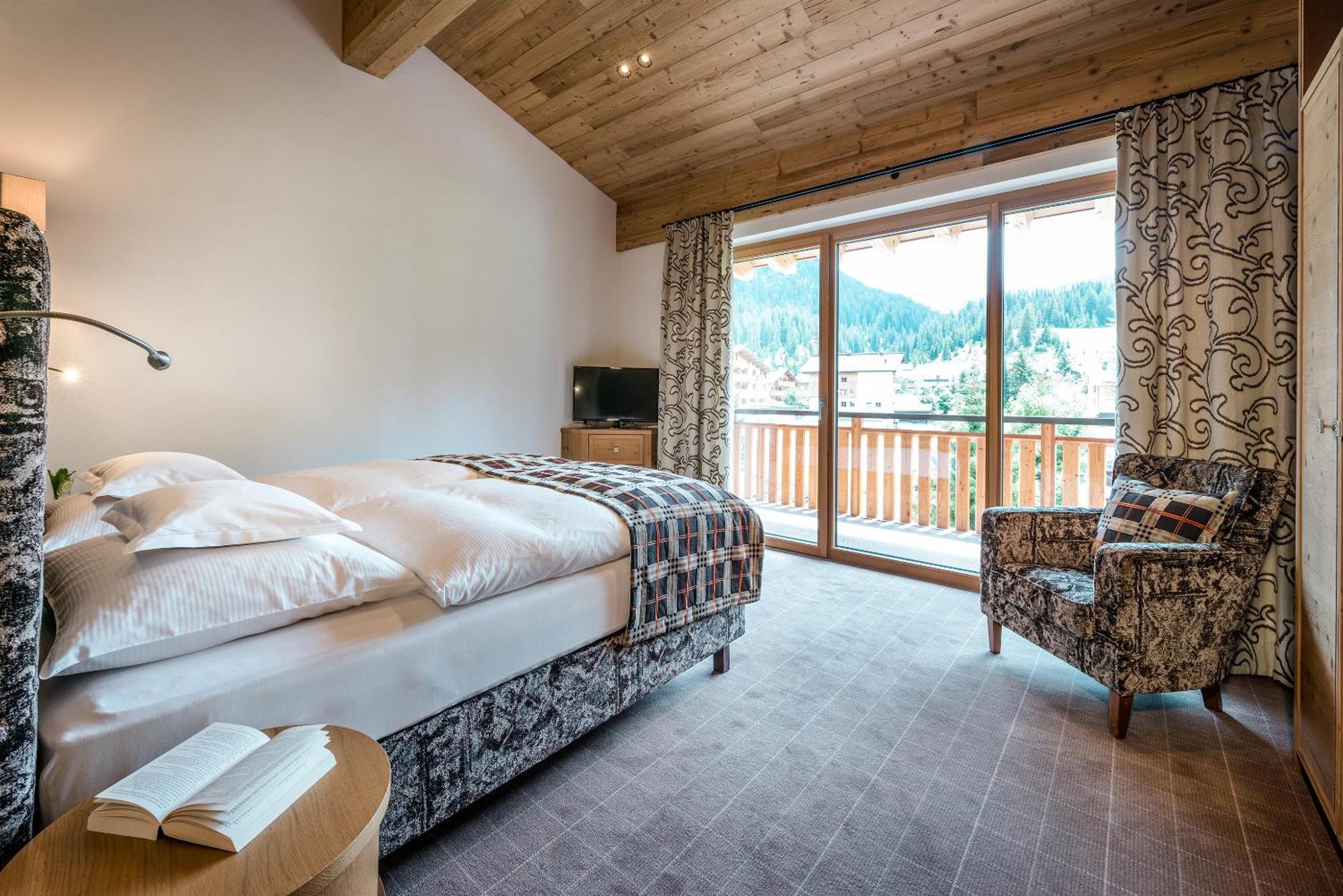 Hotel Auenhof Лех ам Алберг Екстериор снимка