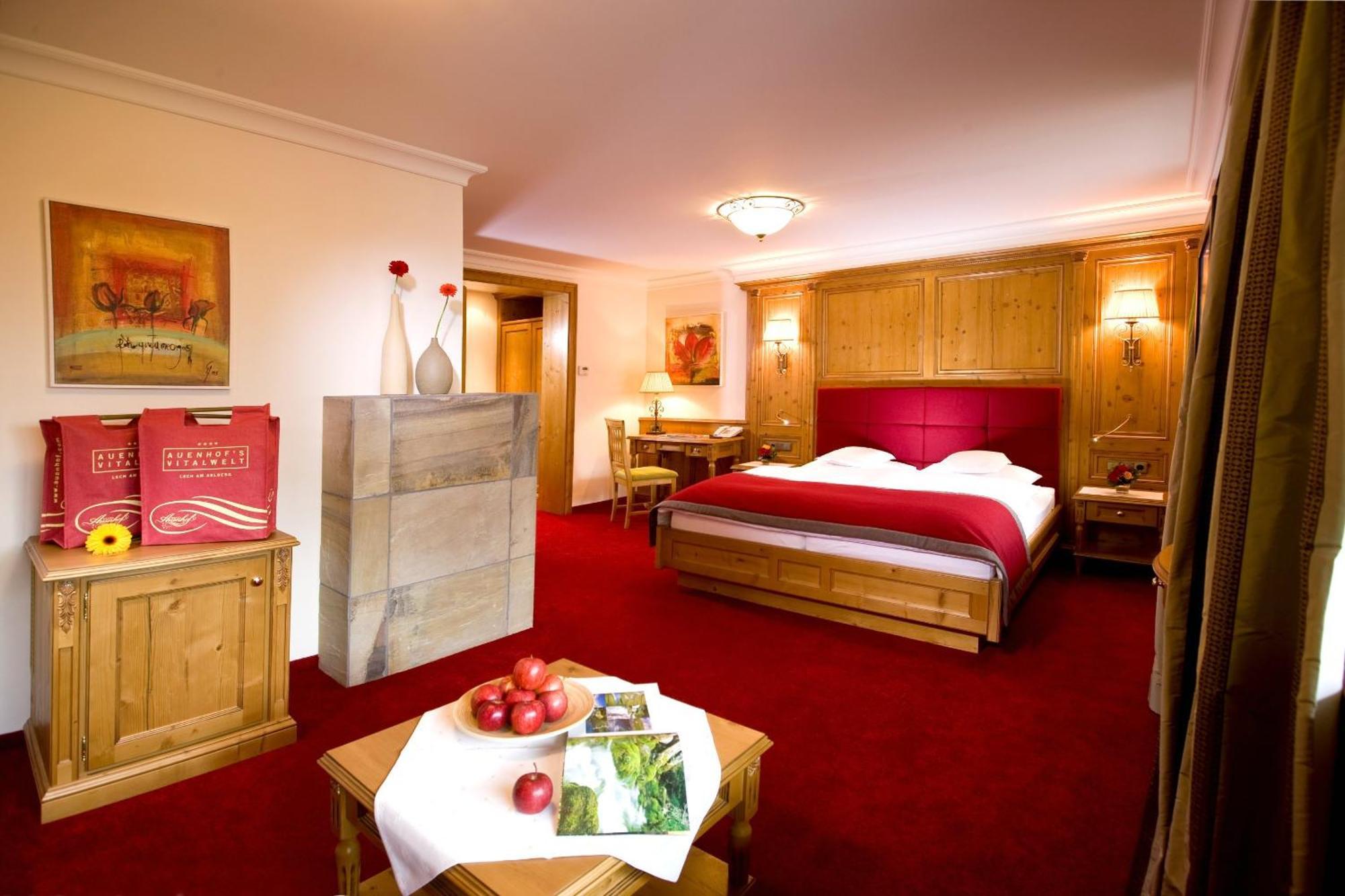 Hotel Auenhof Лех ам Алберг Екстериор снимка
