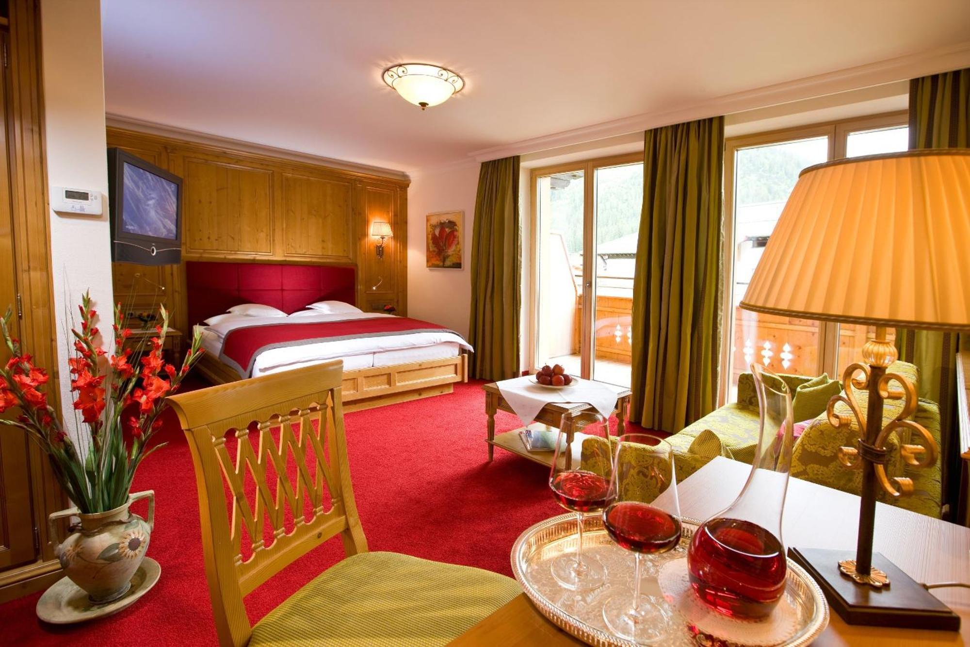Hotel Auenhof Лех ам Алберг Екстериор снимка