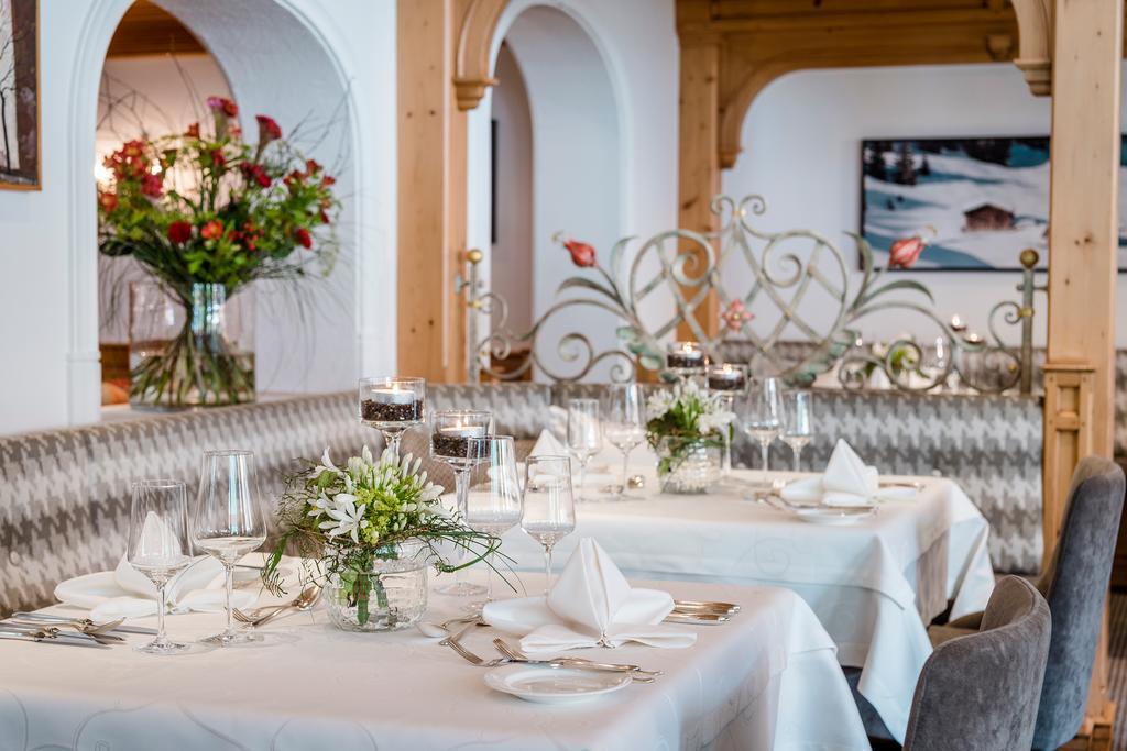 Hotel Auenhof Лех ам Алберг Екстериор снимка