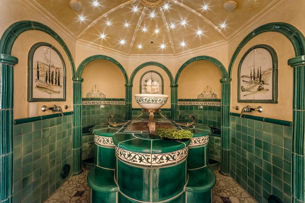 Hotel Auenhof Лех ам Алберг Екстериор снимка